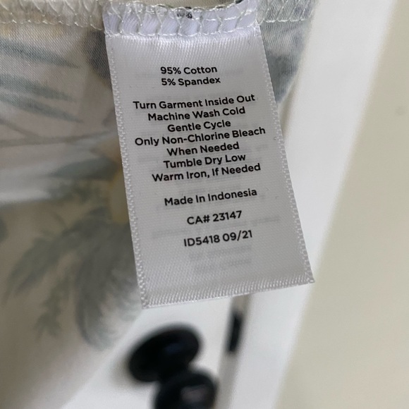 Talbots Lemon Tee NWOT - Picture 10 of 10